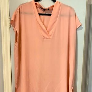Pink ruched v neck sleeveless top size 18 from ELOQUII with high lo hem. Cute!!